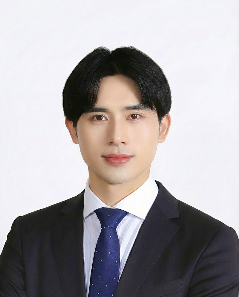 Weijian Liang  